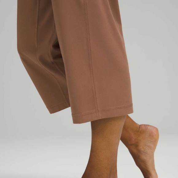 Lululemon Align Wide Leg Super-High-Rise Crop *23" - Picture 4 of 10